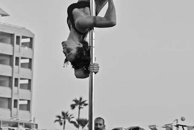 Exhibición de pole dance
