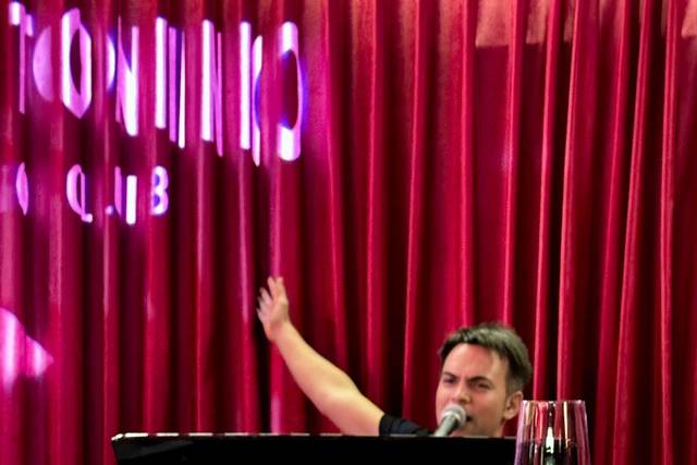 Fiesta around the piano