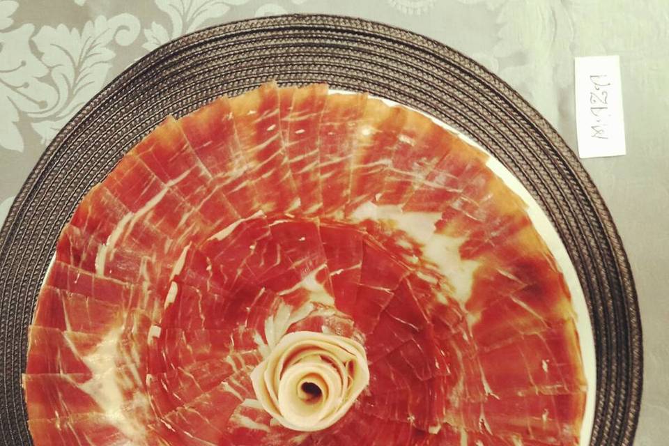 Plato de jamón de presentación