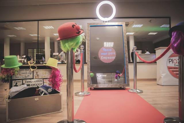 Magic mirror