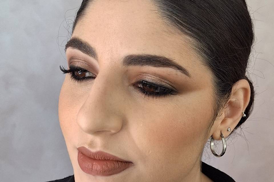 Laura Cantos Maquillaje y Peinado
