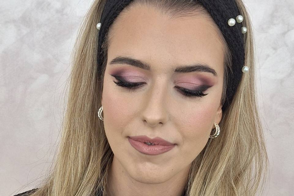 Laura Cantos Maquillaje y Peinado