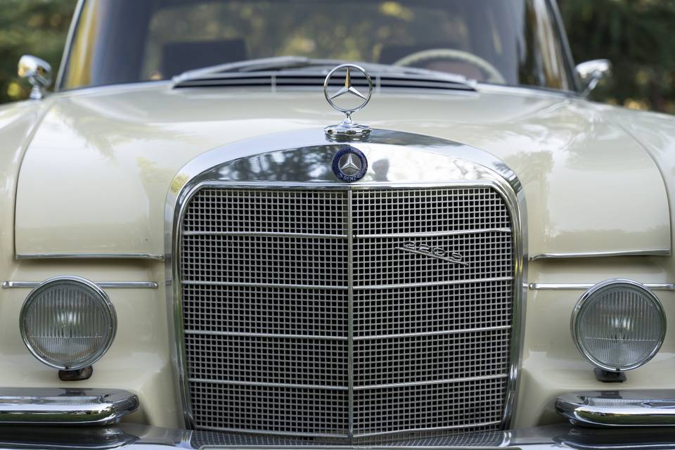 Frontal Mercedes Benz 220