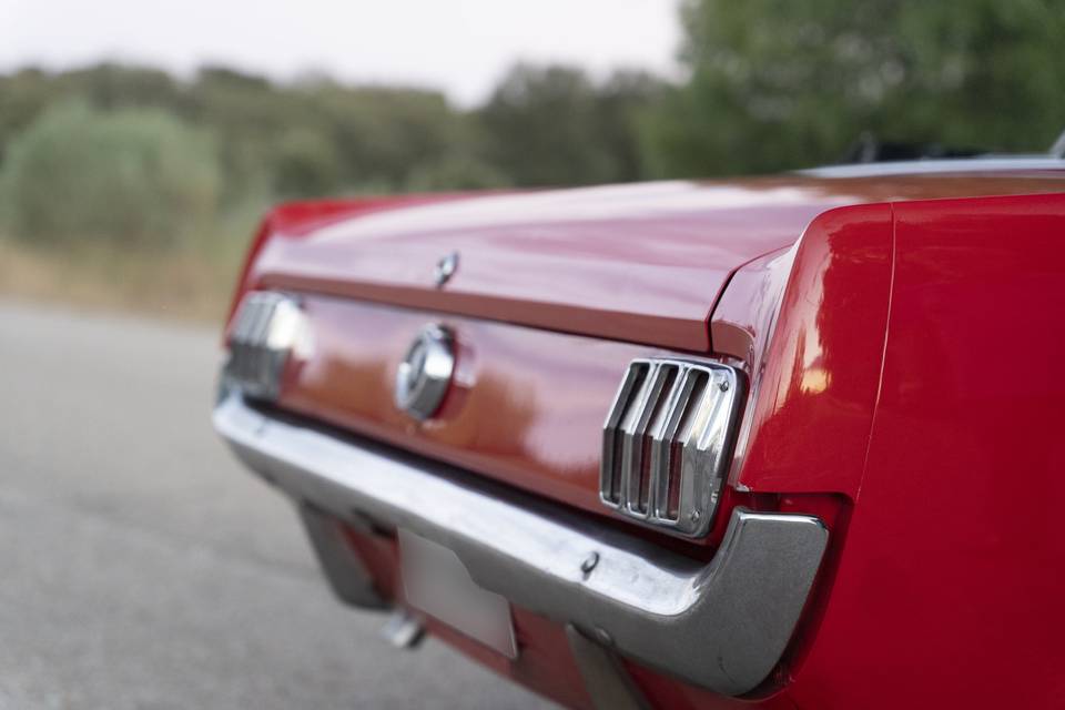 Detalle trasera Ford Mustang