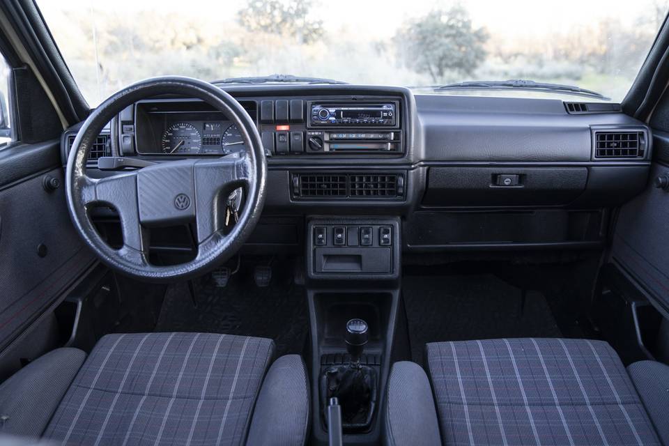 Golf GTi MK2 interior