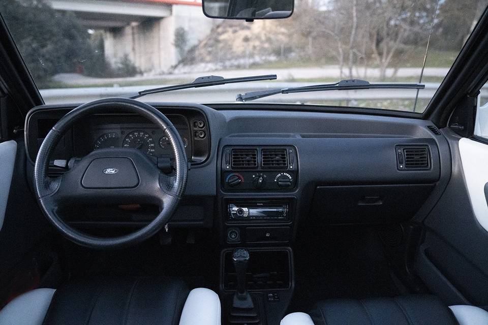 Ford Escort XR3i interior