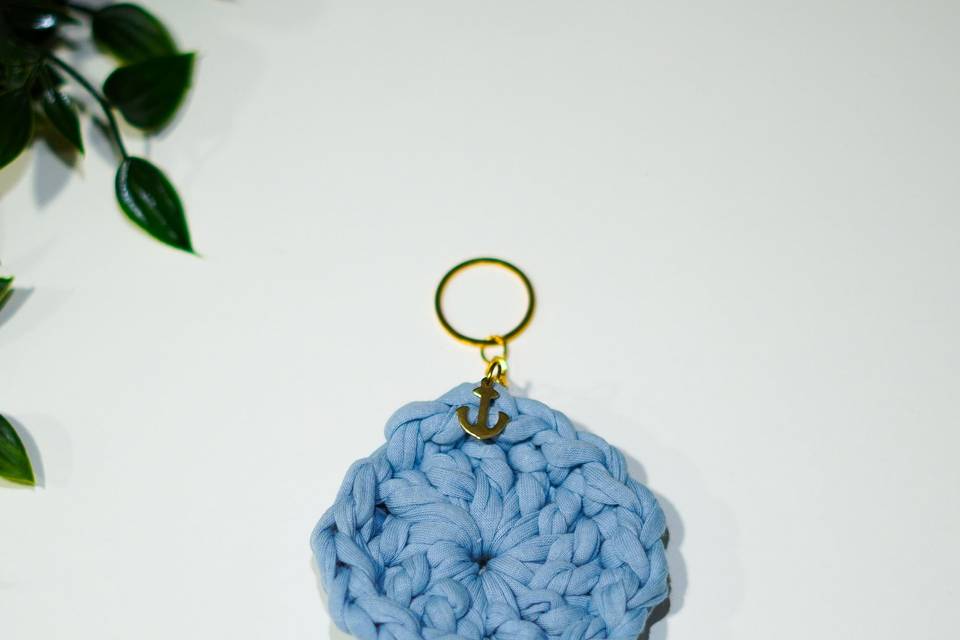 Llavero hecho a mano Azul