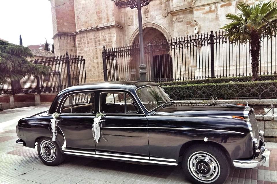 Mercedes 220S  1954