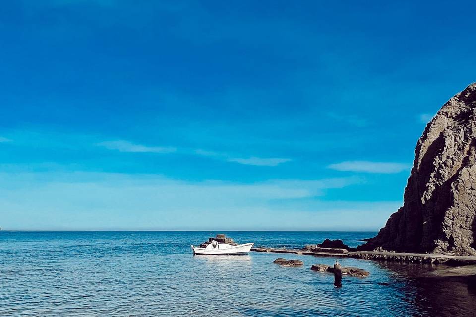 Barco en la Isleta del Moro