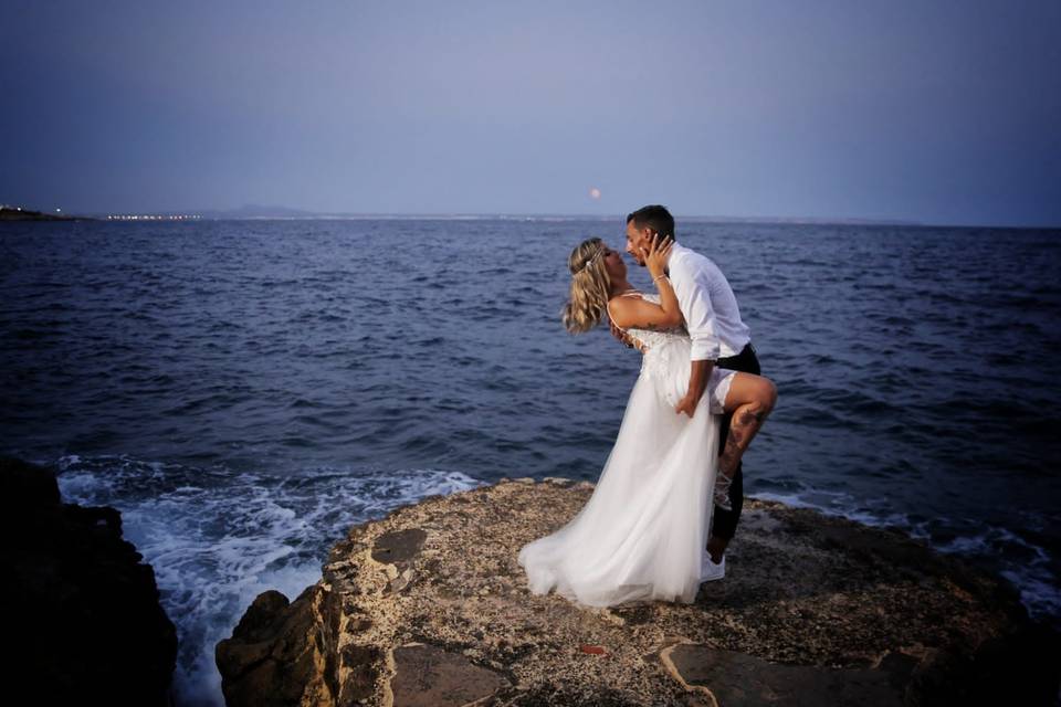 Bodas en peñones de mar