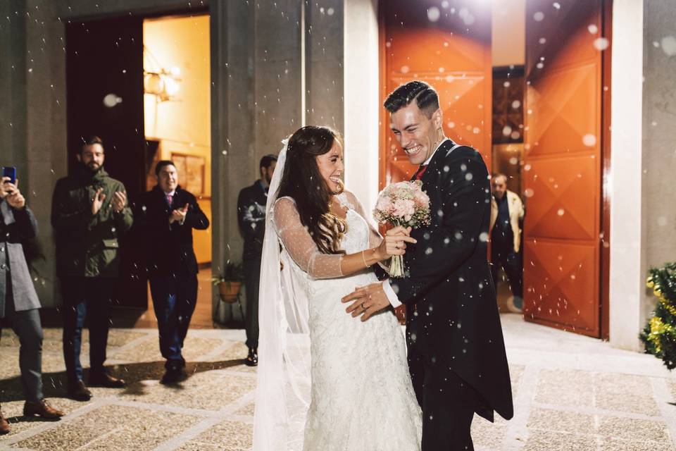 Salida de los novios