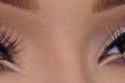 Pestañas y maquillaje