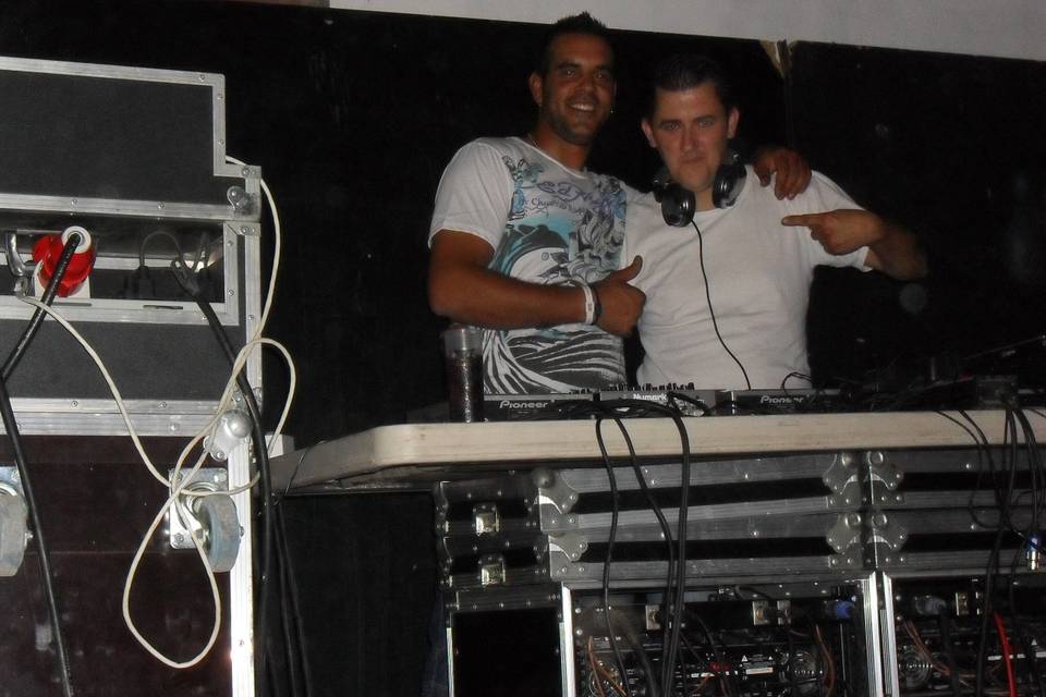 DJ Cuco y Yamaradas