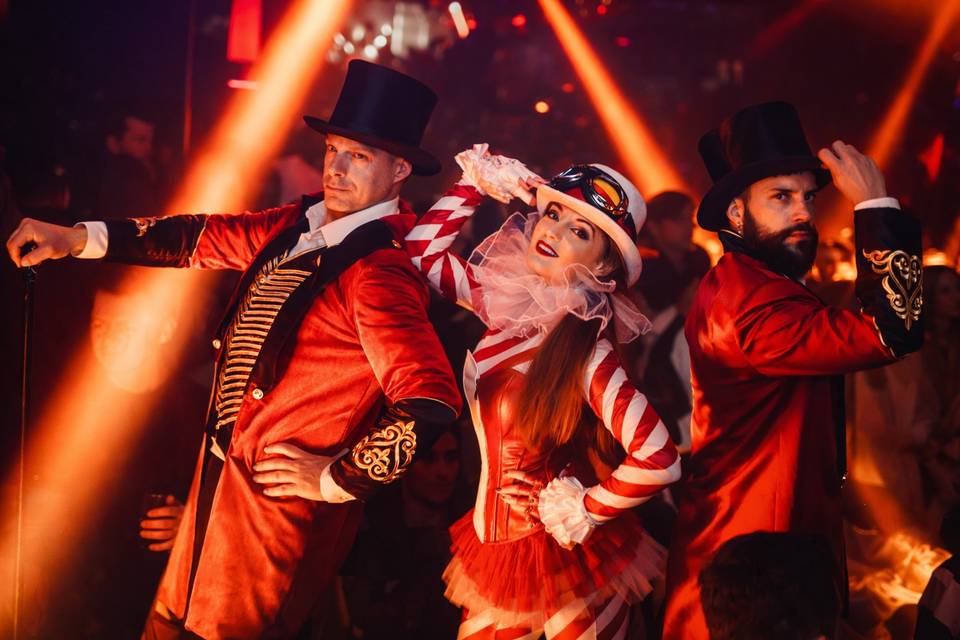 SHOW Zancos - Circus
