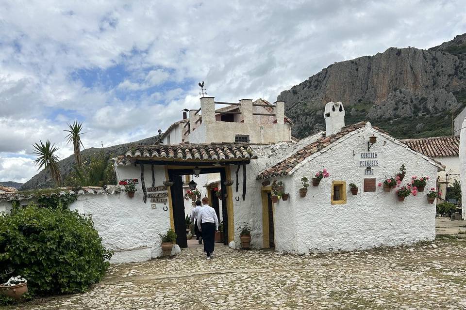 Entrada del Cortijo