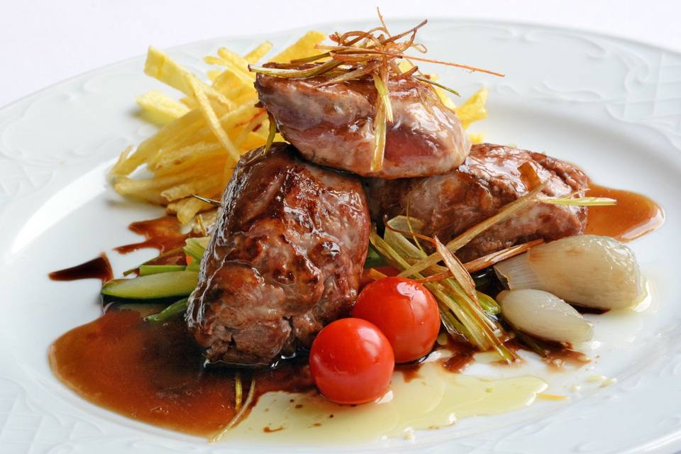 Plato de menú de boda