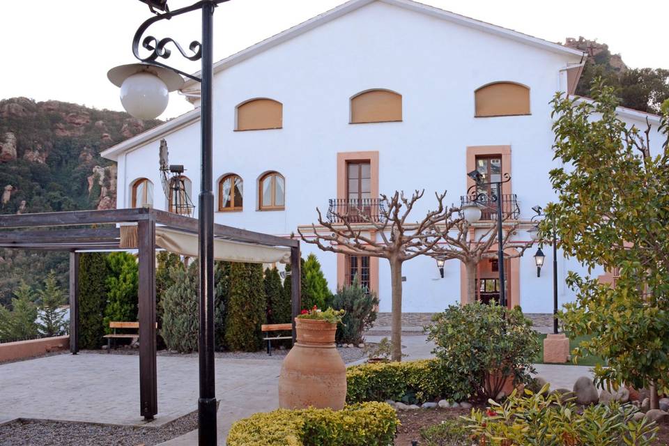 Exterior de la masía