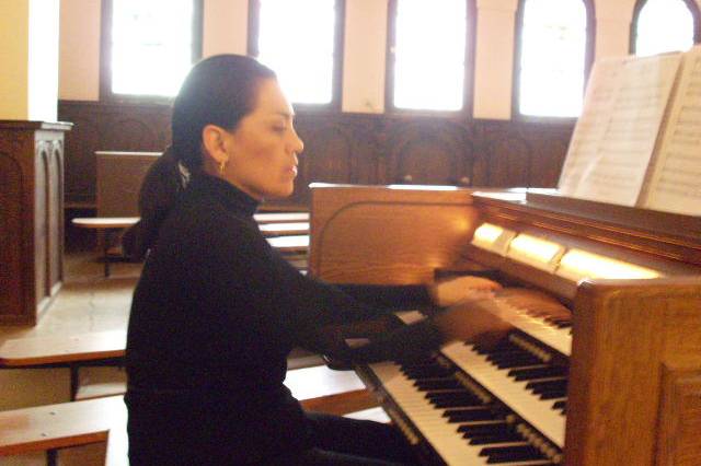 Cecilia Vargas Piano