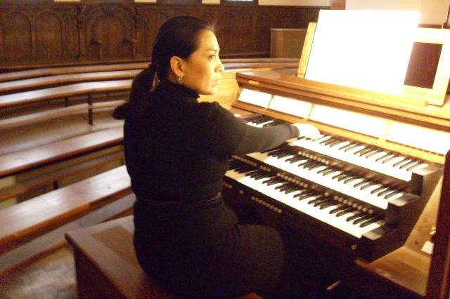 Cecilia Vargas Piano