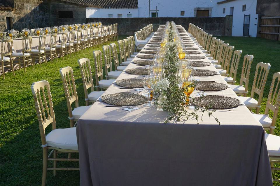 Banquete en zona de jardín