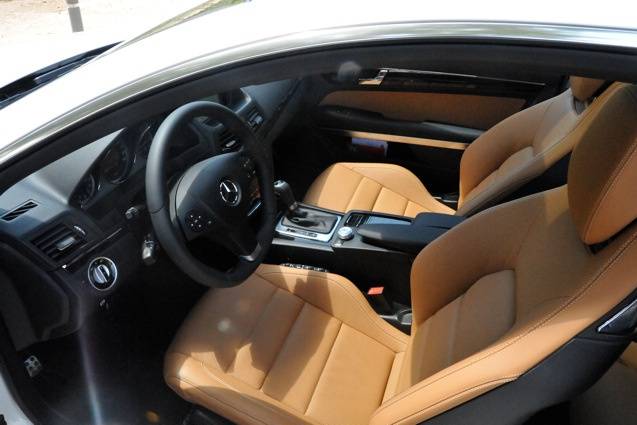 Mercedes Blanco interior