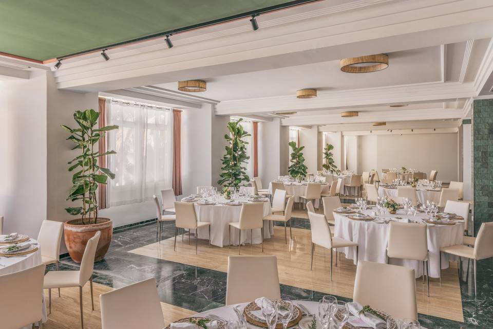 Banquete interior salón Zahara