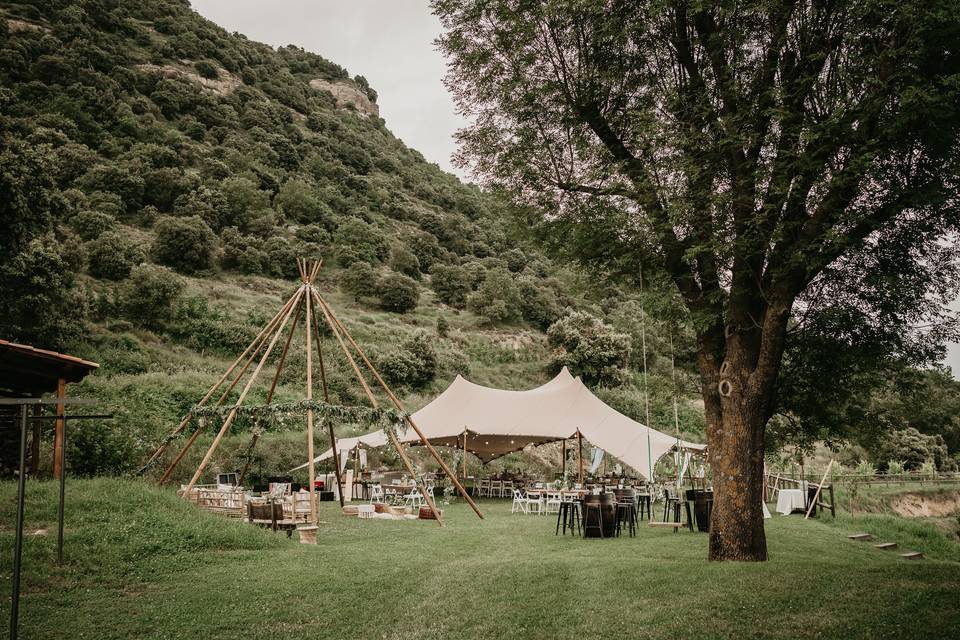 Carpa y tipi