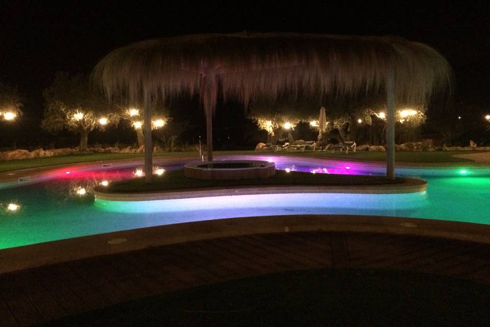 Zona piscina nocturna