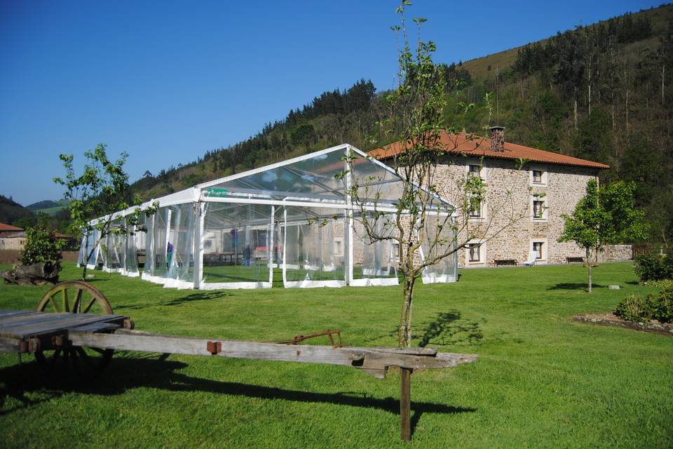 Montaje de carpa para bodas