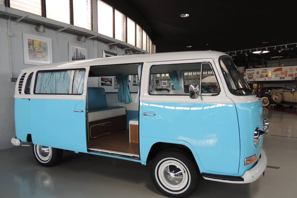 Volkswagen Kombi T2 1970 Azul
