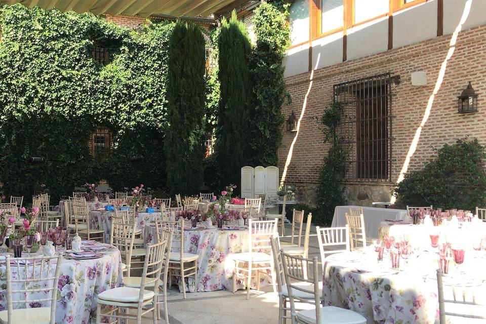 Banquete en el patio