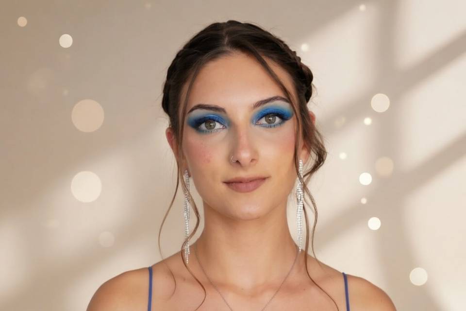 Maquillaje y Peinado