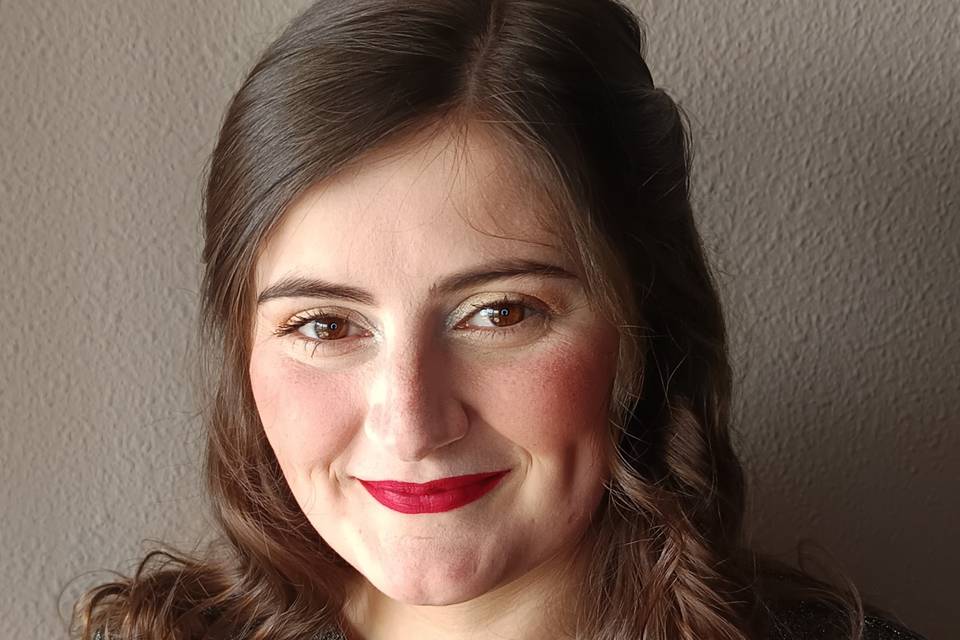Maquillaje y semi invitada