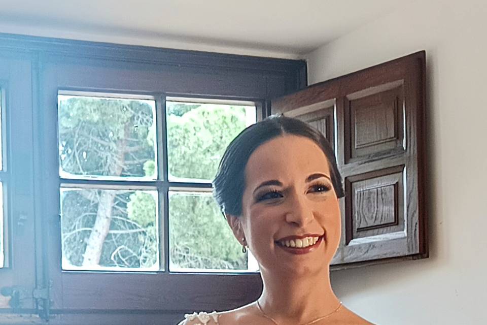 Maquillaje y recogido novia