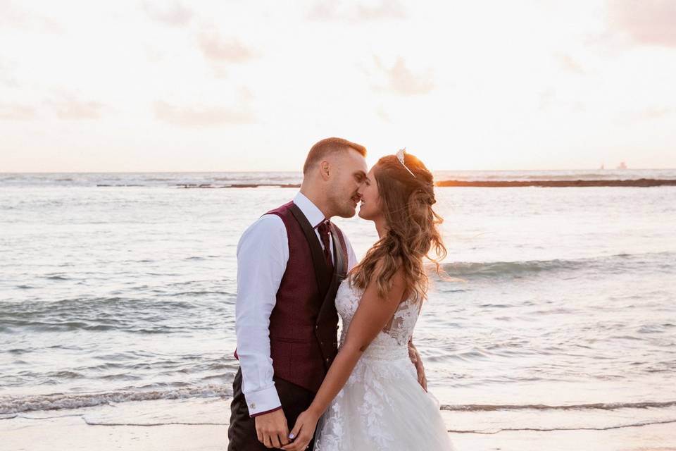 Postboda en el puerto