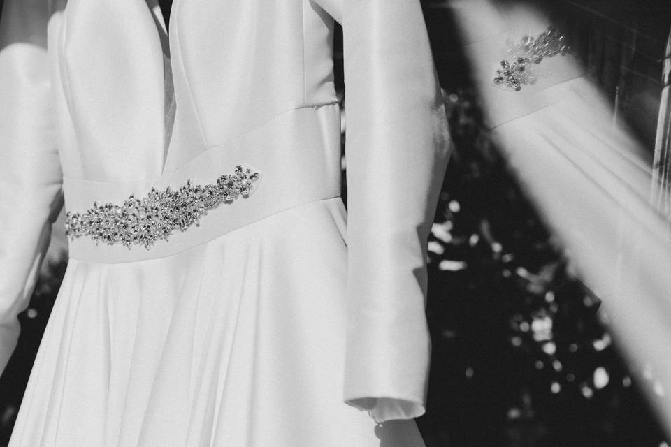 Traje al viento