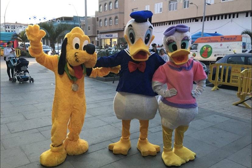 Donald, Daisy y Pluto
