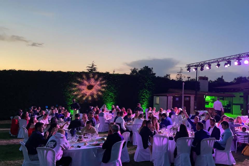 Iluminación de la cena al aire libre