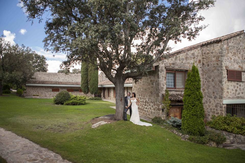 Caserón y jardín arroyo torero