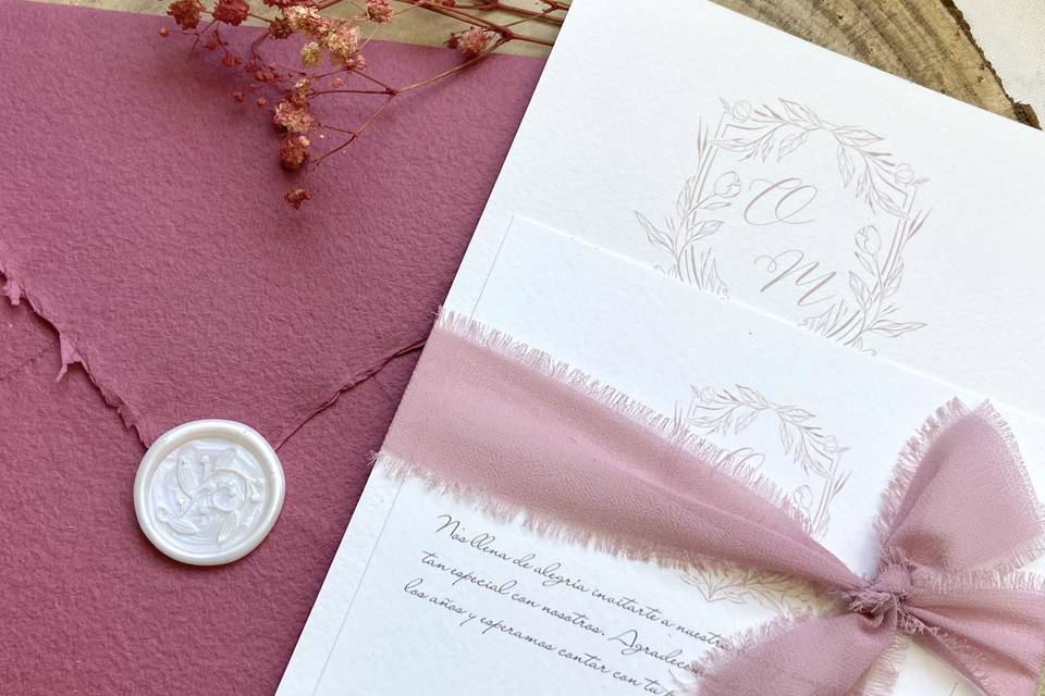 Invitación “Escudo Rosa”