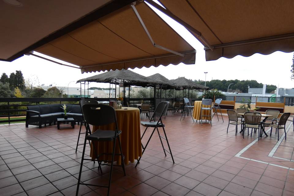 Cóctel y terraza