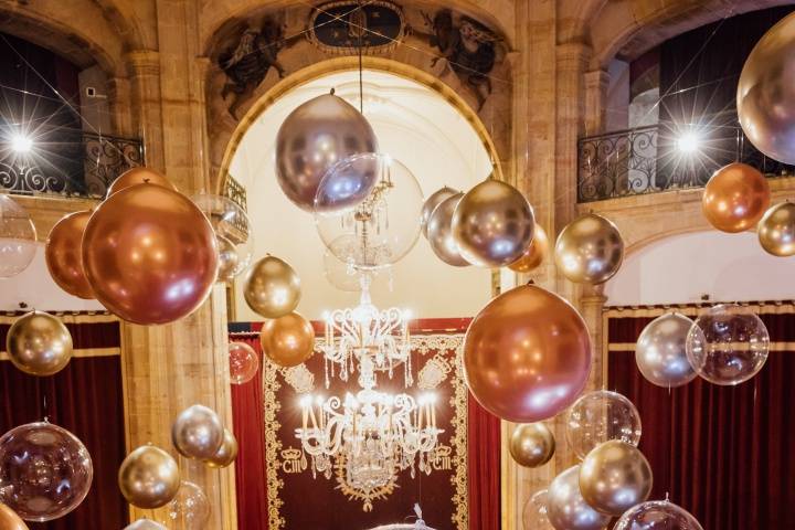 DECORACION CON GLOBOS TECHO