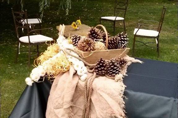 Detalle de buffet en boda rústica