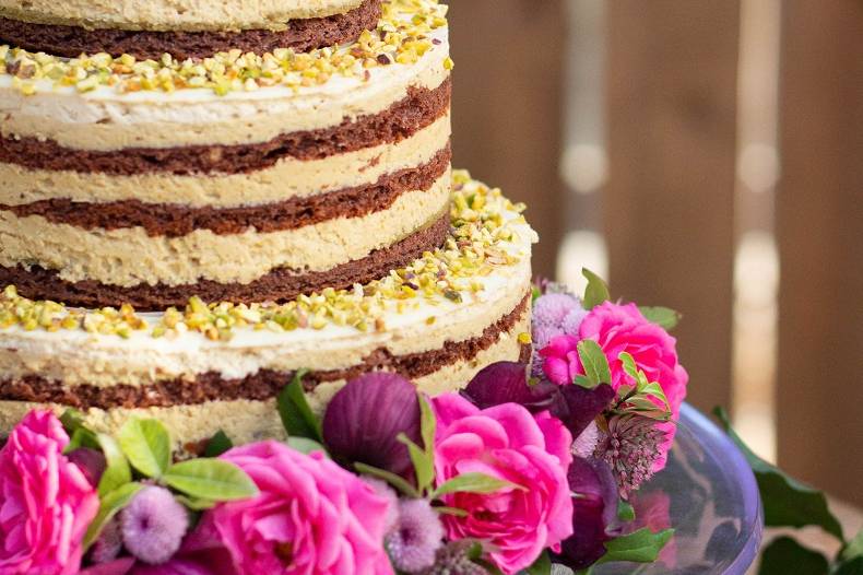 Naked cake de tres pisos