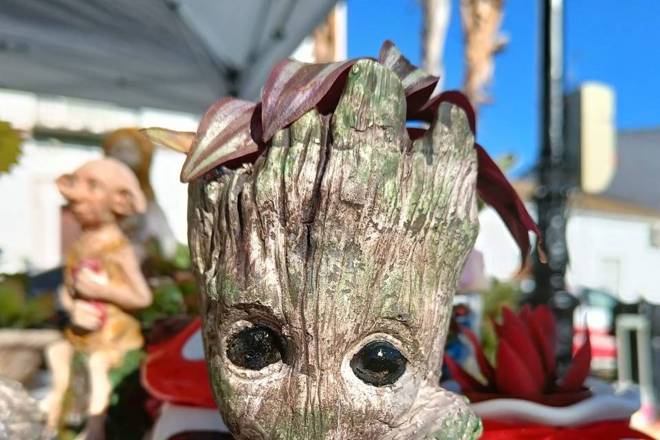 Groot + plantas. Artesanal