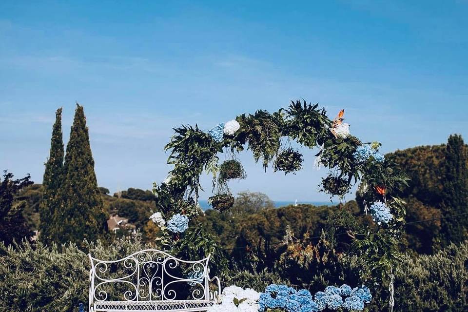 Arco con flores