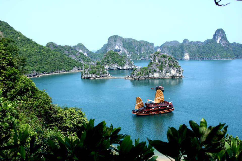 Vietnam: Halong Bay