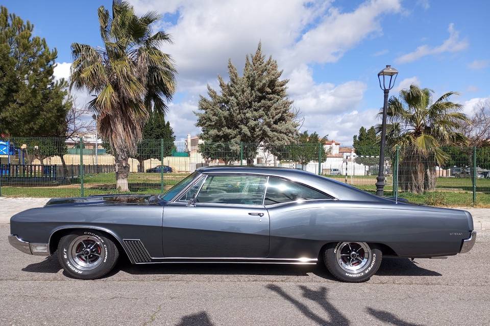 1967 buick wildcat sport coupe