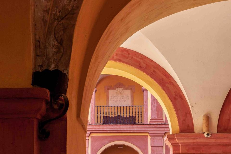 PATIO ROJO