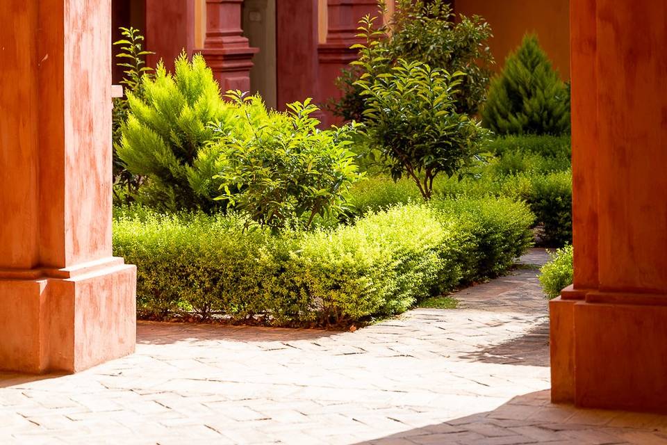PATIO ROJO